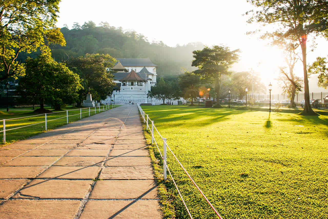 Sri Dalada Maligawa tai Hammastemppeli, Kandy