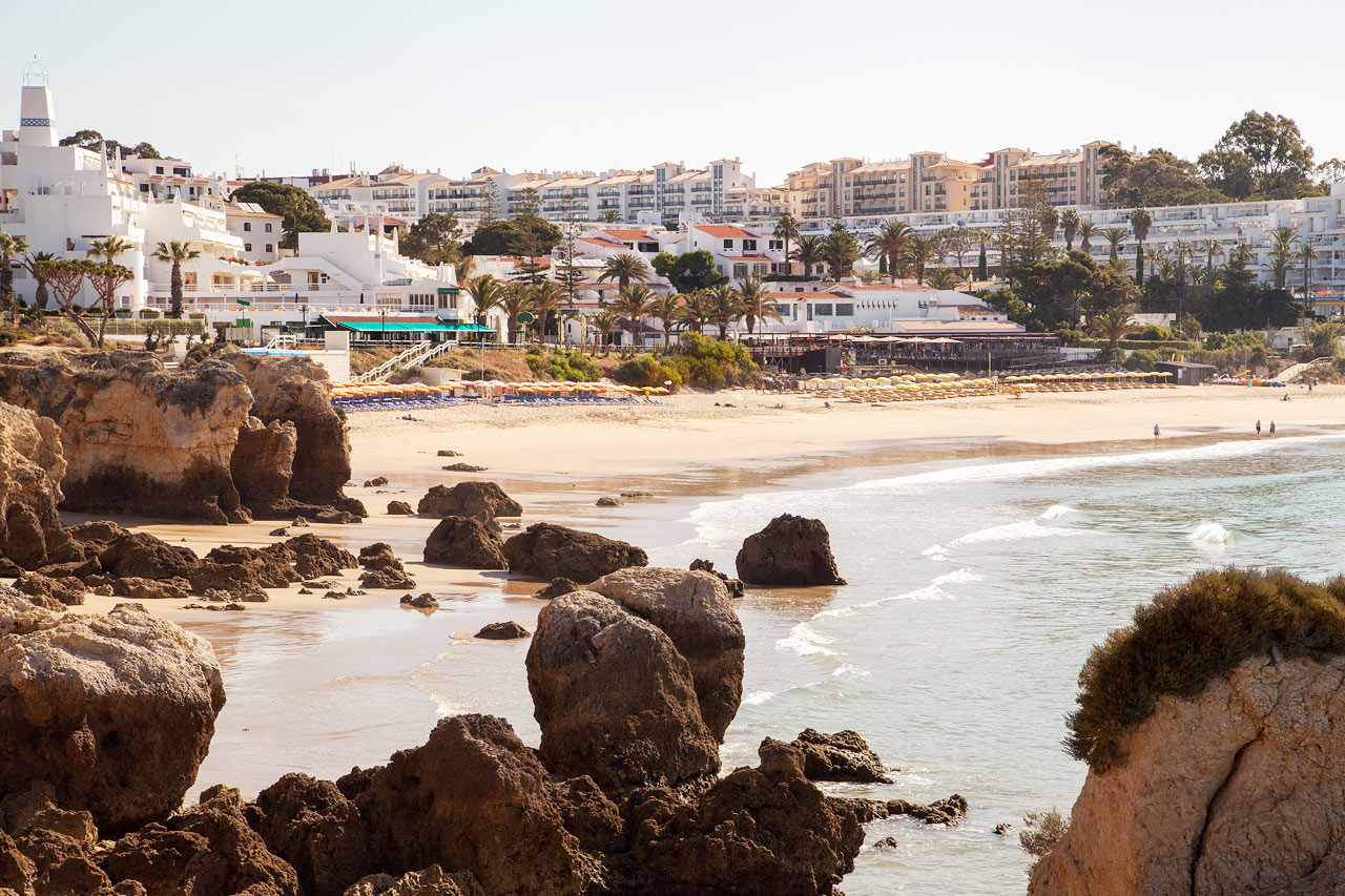 Praia dos Aveiros -ranta