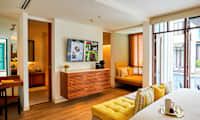 Kahden hengen Pool Access Suite -huone