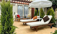 Pienempi Prime Lounge Suite, 1 huone, suuri terassi puutarhaan päin