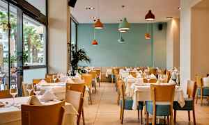 À la carte -ravintola, jossa voi nauttia kreikkalaisia herkkuja