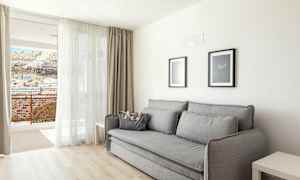 Kaksio ylimmässä kerroksessa