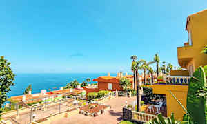 Kaksio bungalowissa, rajoitettu merinäköala