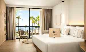 Juniorsviitti, parveke, rajoitettu merinäköala