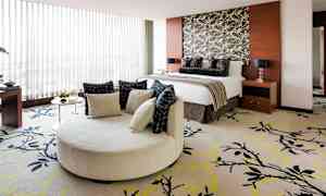 Kahden hengen huone ympäristön suuntaan