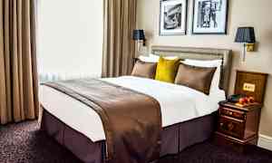 Esimerkkikuva kahden hengen huoneesta