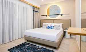 Kaksio allasalueelle päin