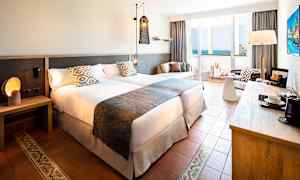 Kahden hengen huone, merinäköala