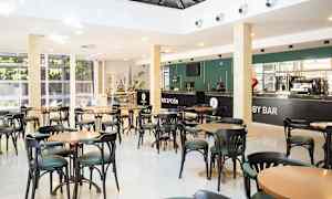 Vastaanotto ja aulabaari