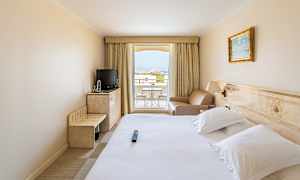 Kahden hengen Deluxe-huone, merinäköala