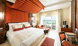 Kahden hengen deluxe-huone ja merinäköala