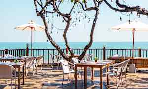 Ravintola, josta kauniit näkymät merelle