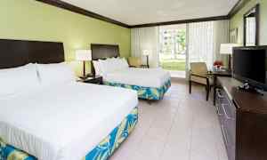 Kahden hengen huone ympäristöön päin