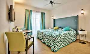 Kahden hengen huone ympäristön suuntaan