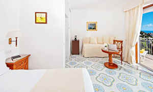 Kahden hengen huone ja merinäköala