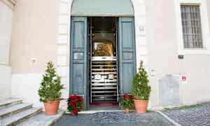 Hotellin sisäänkäynti