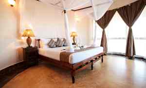 Kaikissa huoneissa on samantyylinen sisustus ja pohjaratkaisu