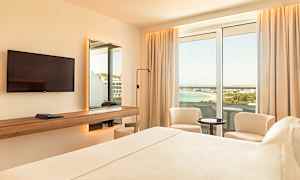 Kahden hengen Superior-huone ja merinäköala