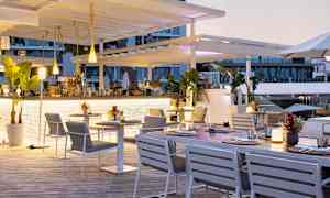 À la carte -ravintola rannalla