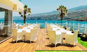 Ravintolan ulkoterassi