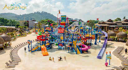 Värikäs vesileikkialue liukumäkien ja altaiden kera. (Tekoälyn luoma teksti)