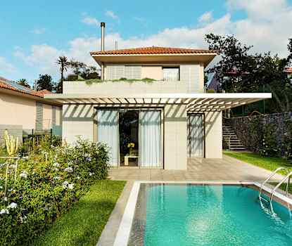 Neljän huoneen huoneisto huvilassa, jossa 6 normaalia vuodetta ja oma uima-allas