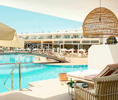 Prime Pool Suite, 2 huonetta, terassilta suora pääsy hotellin altaaseen