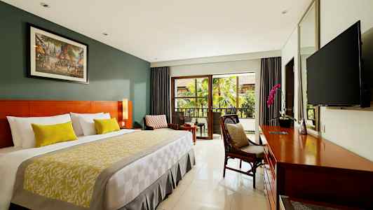 Parihuone modernilla sisustuksella ja parvekkeella. (Tekoälyn luoma teksti)