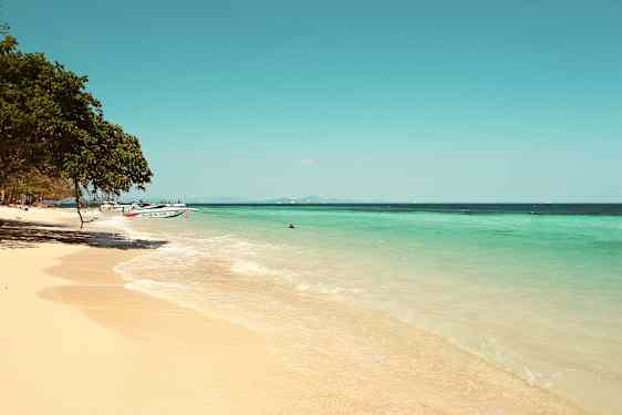 Koh Thalu Koh Sametilla Rayong Beachin edustalla
