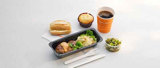 Lentoateria pannupihvi ja perunamuussia