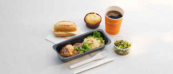 Lentoateria pannupihvi ja perunamuussia