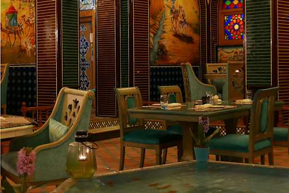 Ravintola Parisan pöytiä