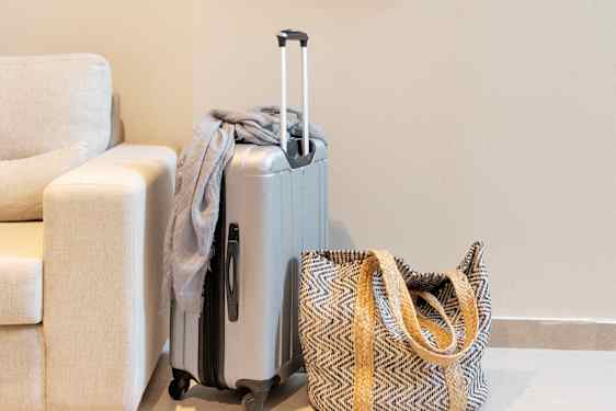 10 kiloa ylimääräistä matkatavaraa ja suojamuovi rattaille