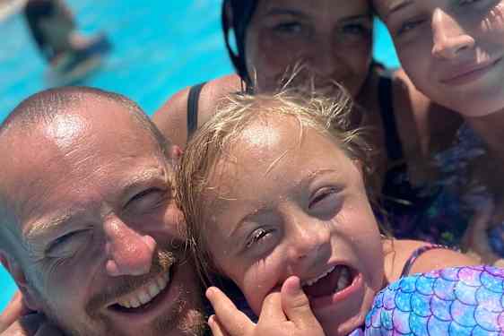 WEnthen perhe Sunwing-lomalla