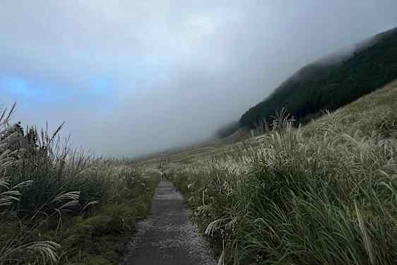 Hakonen alueella on vuoria ja laaksoja