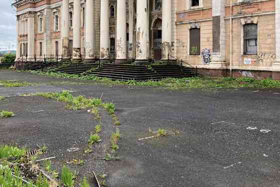 Historiallinen rakennus Belfastissa.