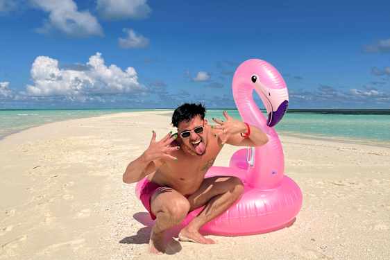 Käärijä Malediiveilla