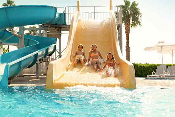 Sunwing Family Resorts – uima-altaat