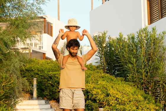 Ving Solo/Lilla Familjen