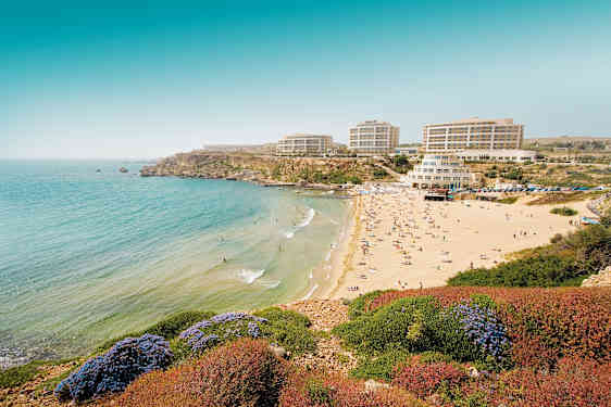 Hiekkaranta Malta ylhäältä kuvattuna