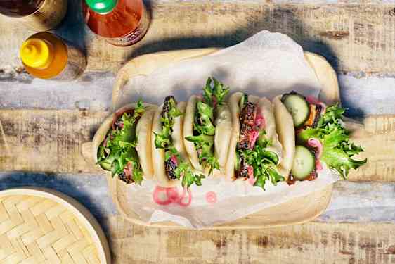 HÖYRYTETYT JA TÄYTETYT BAO-LEIVÄT