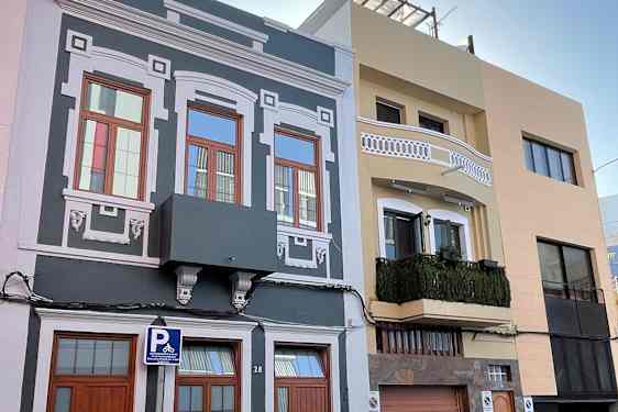 Las Palmasissa on paljon kauniita rakennuksia.