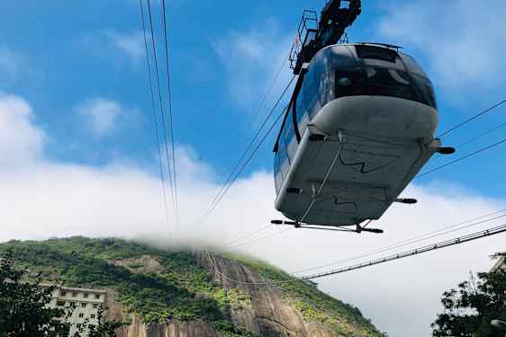 Köysiratahissi Sokeritoppavuorelle