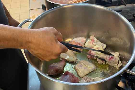 Kananpaloja kasarissa