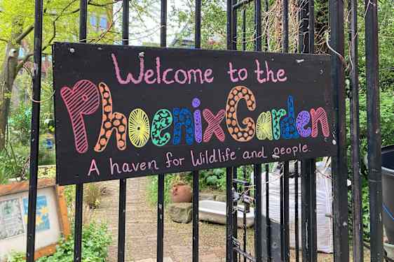 Piilossa oleva puisto on täydellinen paikka pysähtyä hetkeksi.