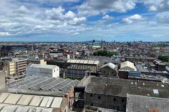 Näkymä yli Dublinin kattojen