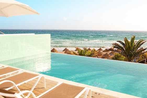 Kreetan Swim Out -hotellihuoneet