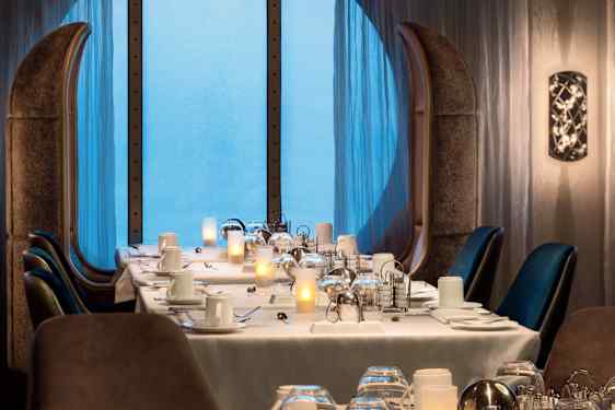 Katettuja pöytiä Celebrity Cruises