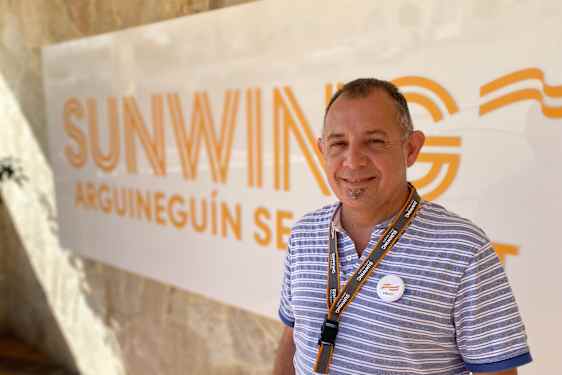 Sunwing Arguineguín Seafrontin Service Manager Paco