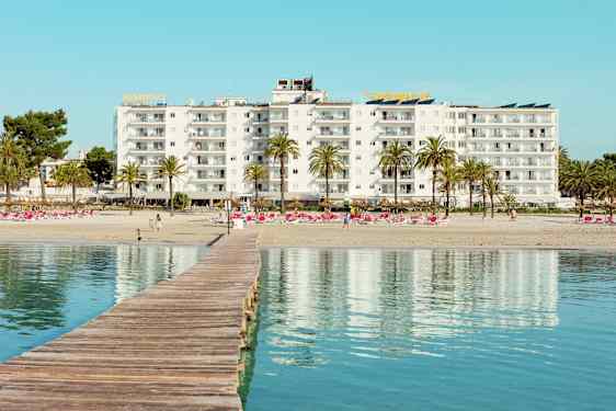 Lähde joogamatkalle Sunwing Alcudia Beach -hotelliin
